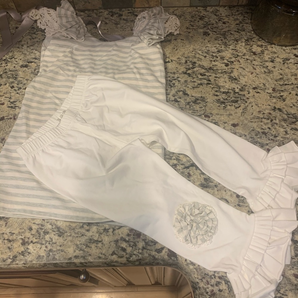 Little girls matching set